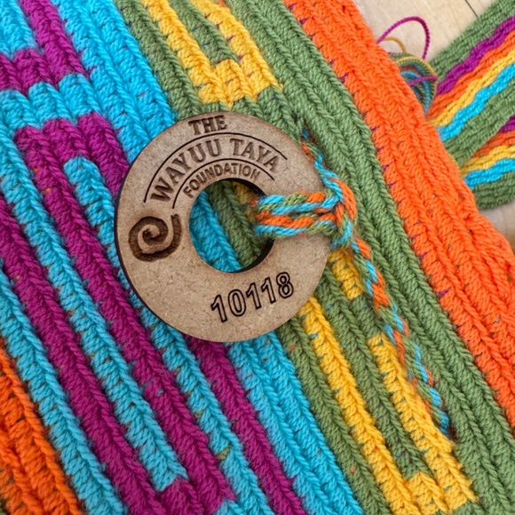 Hand Crocheted Cotton Wayuu Bag from Columbia - Picture 2 of 6